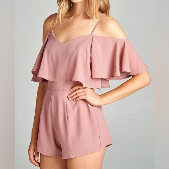 Ruffled Off Shoulder Romper Dusty Pink Sleeveless Casual Jumpsuit Size Large - Picture 1 of 11